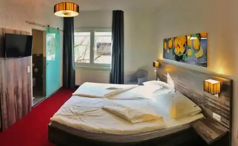 StadtMiya - 0
