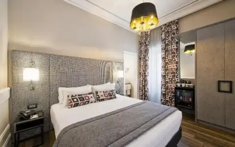 The Independent Suite - 41