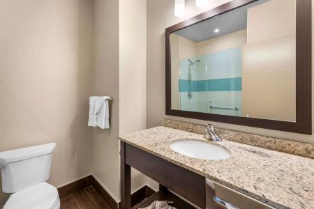Best Western Plus Montreal - 43