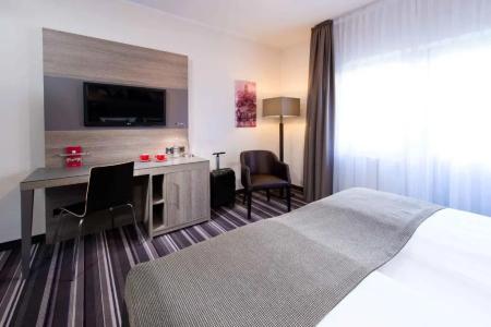 Leonardo Nürnberg - 36