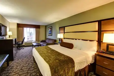 Best Western Plus Vancouver Mall Dr. & Suites - 40