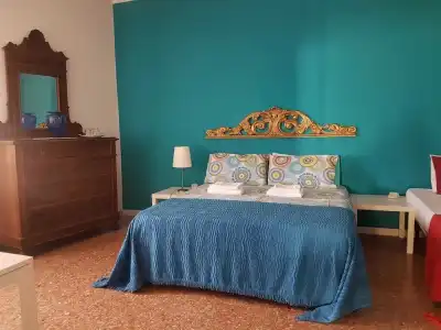 L.T. Schneider B&B - 3