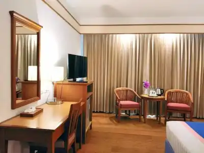 Diamond Plaza Suratthani - 5