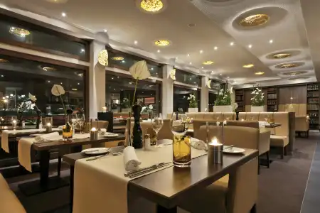 Flemings Frankfurt Main-Riverside - 23