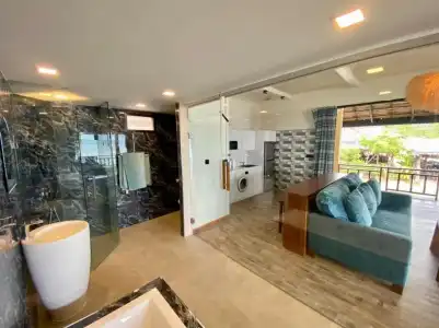 Absolute Beachfront Resort - 3