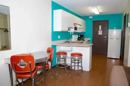 Bowmont Motel - 50