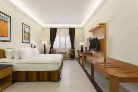 Ramada by Wyndham Qurum Beach - 31