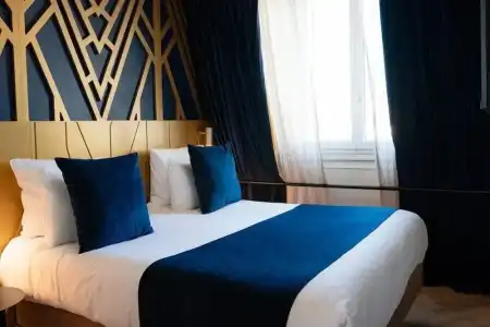 Artemisia Montmartre - 77