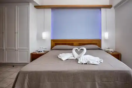 Mary & Mary Royal Suites - 90
