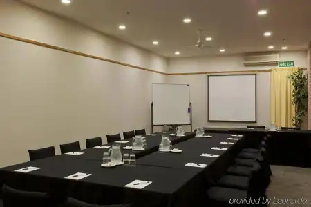 Distinction Hamilton & Conference Centre - 16