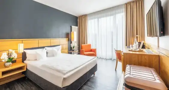 Plaza Inn Heidehof - 84