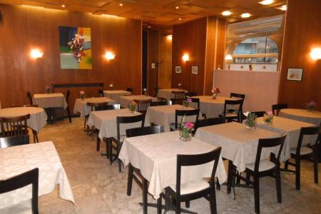 Cecil Metz Gare - 13