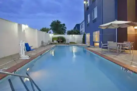 Springhill Suites By Marriott Metro Center - 26