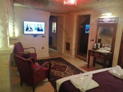 Solo Cave Suites - 48