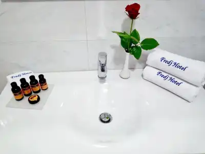 Fredj and Spa - 69