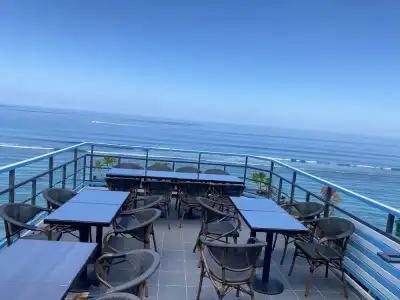 The Hive Beach - 37