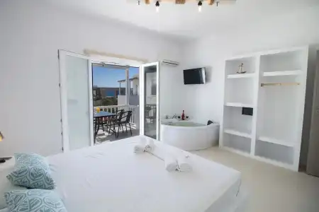 Birikos Studios & Apartments - 36