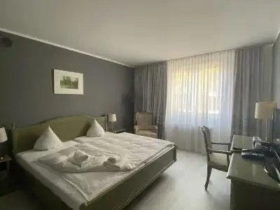 SL'otel im Parforcehaus - 3