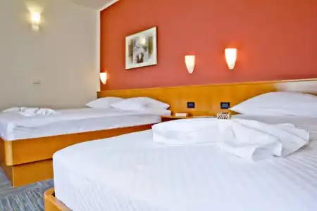 Newly Renovated Kastil - 74