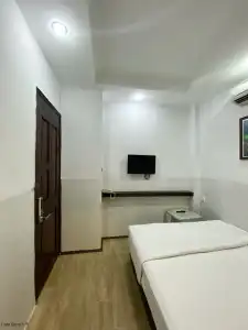 Mi Linh - 28