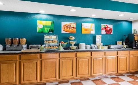 Quality Inn & Suites Bloomington University Area - 18