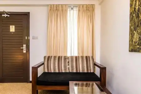 Ceylon City, Colombo - 77