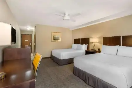Best Western Plus Monterey Inn - 87