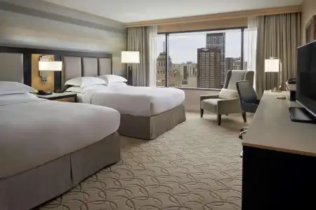 Hilton - 65