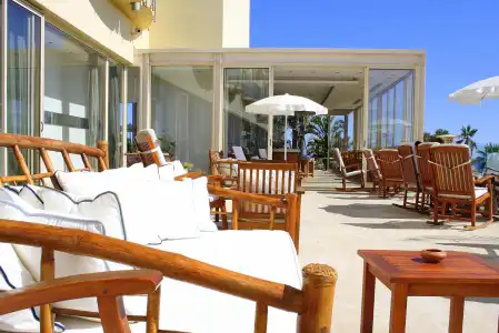 E-Larnaca Resort & Spa - 8