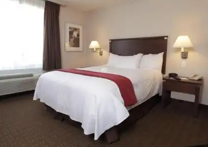 Best Western Plus Guildwood Inn - 32
