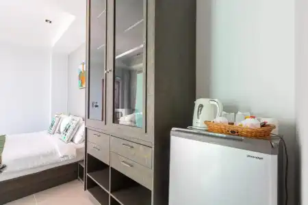 Rossarin Sea View Patong - 44