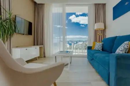 Romana Beach Apartments - 56