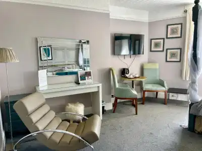 Brunswick Square - 55