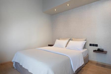 Hotel - 143
