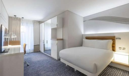 The Morrison Dublin, Curio Collection by Hilton - 31