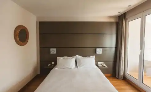 Bor Hôtel & Restaurant - Plage privée - 75