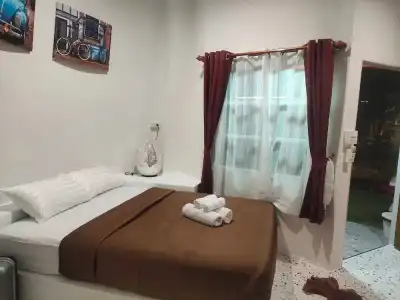 Apinya Resort Bangsarey - 1