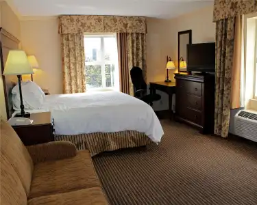 Hampton Inn Savannah-Historic District - 6