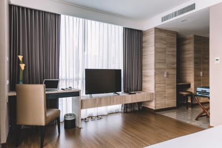 Adelphi Suites Bangkok - 5