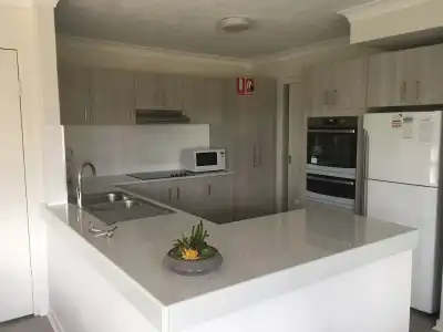 Sea Breeze on Main Beach - 78