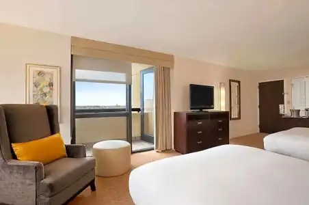 Hilton Miami Airport Blue Lagoon - 55