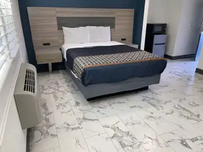 Goldstar Inn - 5