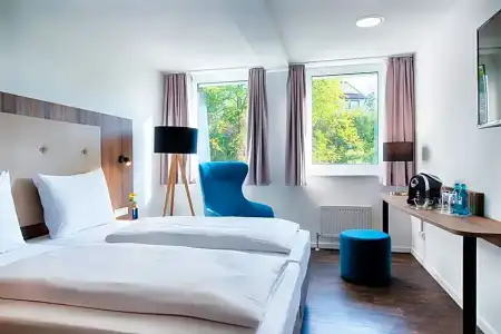 ACHAT Stuttgart Zuffenhausen - 108
