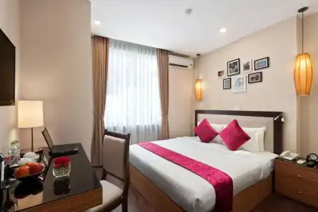 Golden Moon Suite - 88