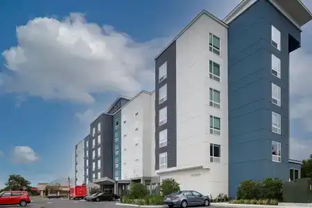 TownePlace Suites Orlando Airport - 15