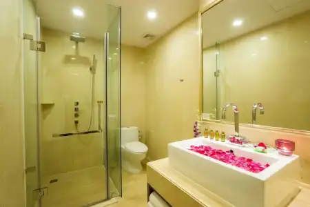 Best Western Chinatown - 75