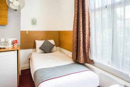 London Guest House by OYO - Acton - 31