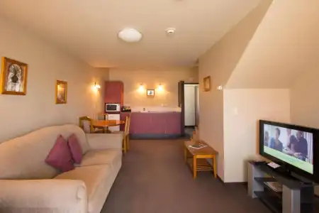 Balmoral Lodge Motel - 3