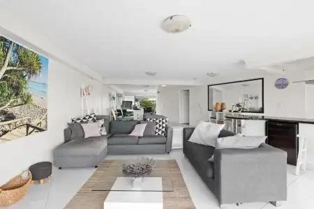 Gemini Court Holiday Apartments - 482