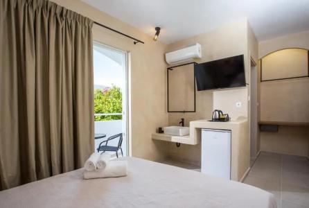 Atma Beach Rooms & Suites - 25